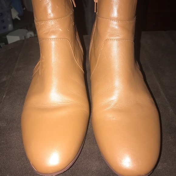 Boot - Picture 4 of 8